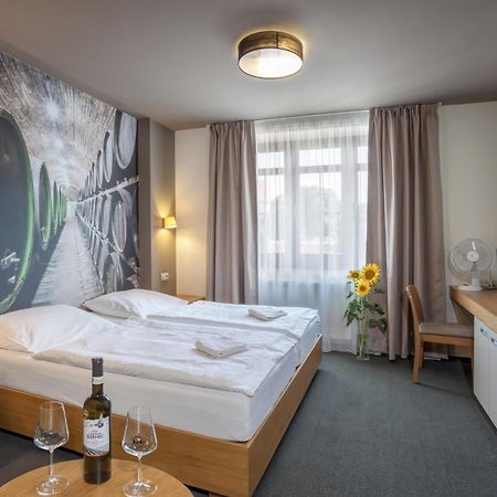 Hotel Lidovy Dum Бзенец Екстер'єр фото
